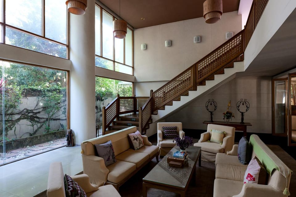 Property building, Seating area