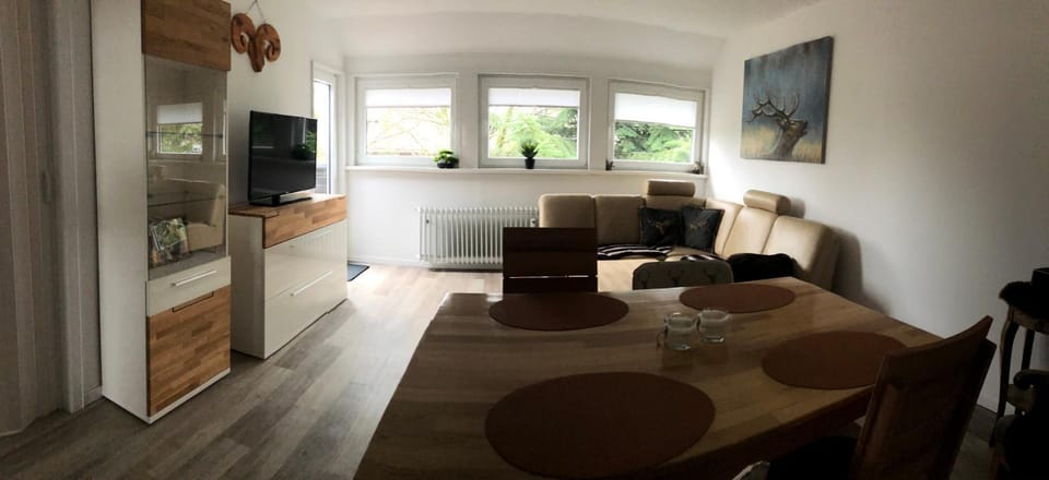 Communal lounge/ TV room, Living room, Seating area, Evening entertainment