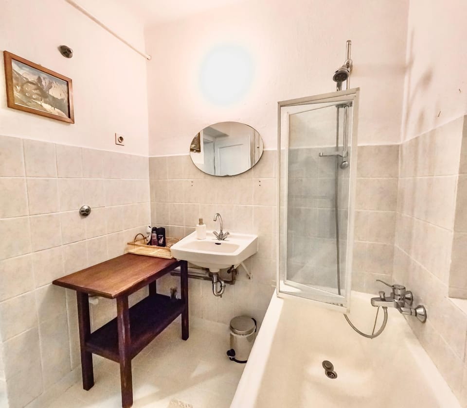 Shower, Bathroom, Bath, towels