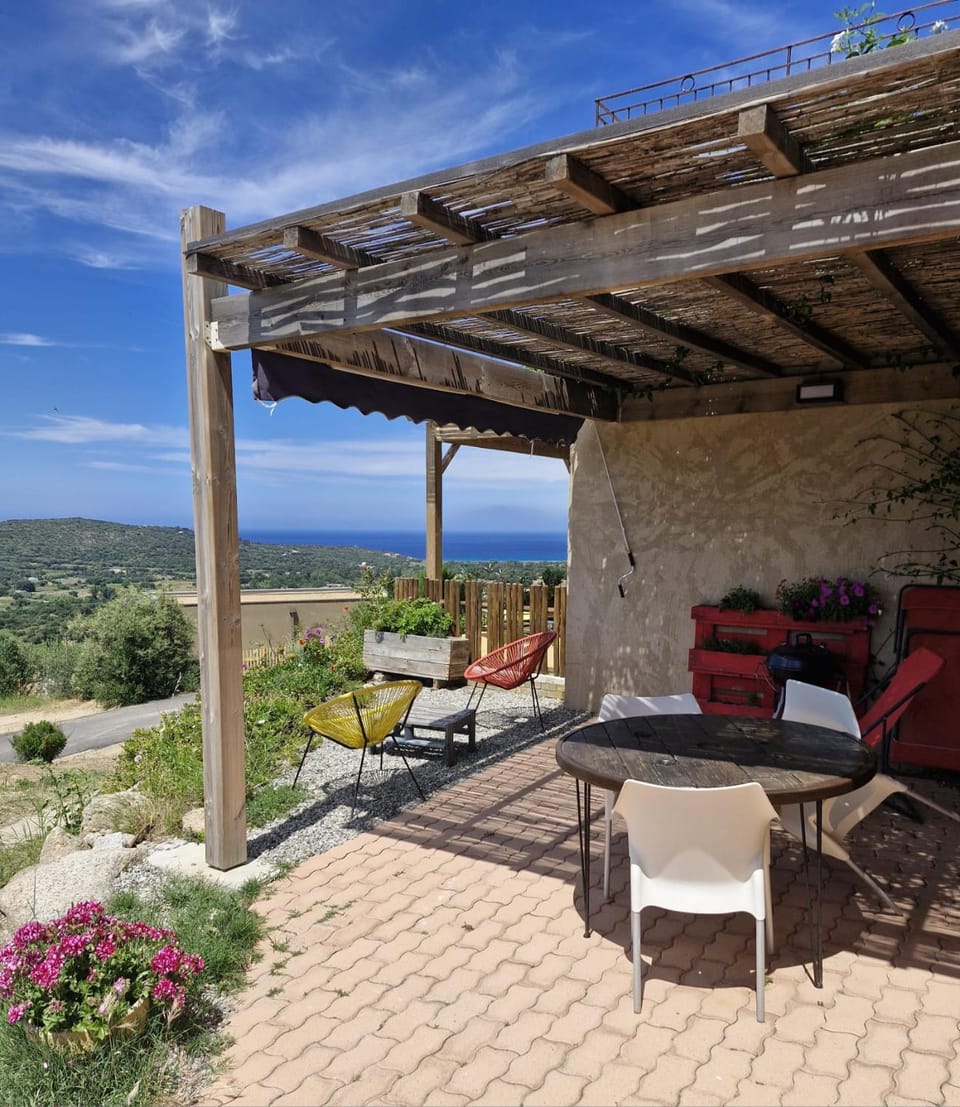 Charmant petit logement à 3 kms de la plage Apartment in Belgodère