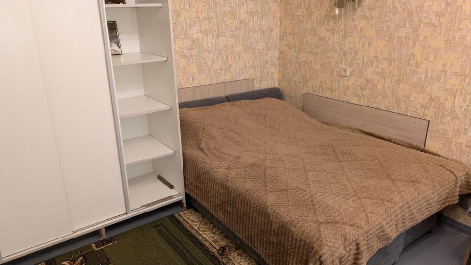 Квартира біля центрального парку, район Покровського собору на Княгині Ольги 13 Apartment in Ukraine
