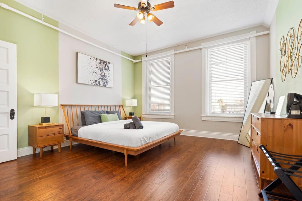 KING Sleep8 4Bed 2BR 2 BA Swepson Hideaway Apartment in Jefferson County