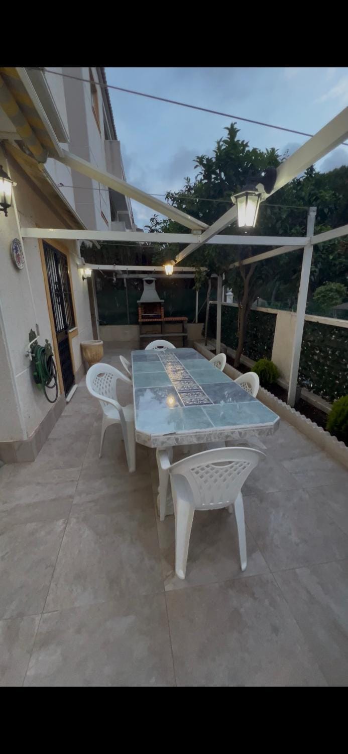 Apartamento bajo con terraza y piscina Apartment in Torrevieja
