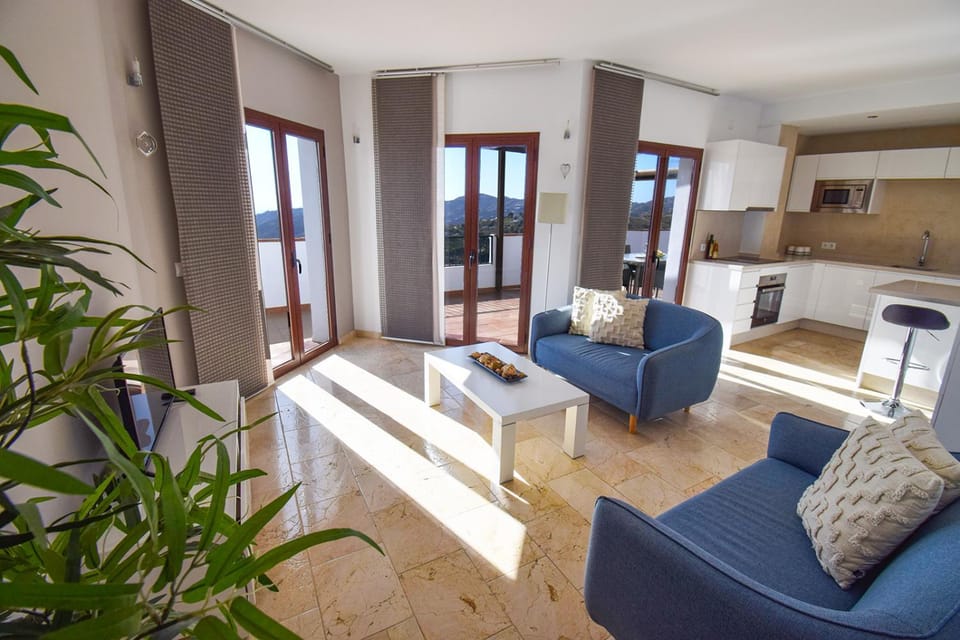 Penthouse 17A, Frigiliana 2 bedroom, Pool, Large Terrace and Amazing views in the center of Frigiliana HansOnHoliday Rentals Apartment in Frigiliana