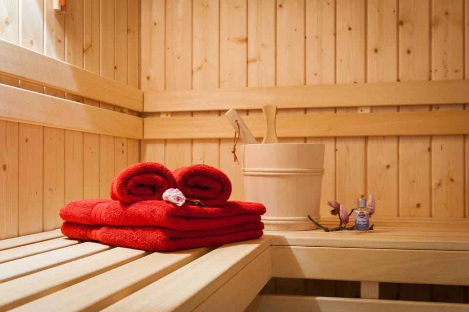 Sauna, Sauna, towels