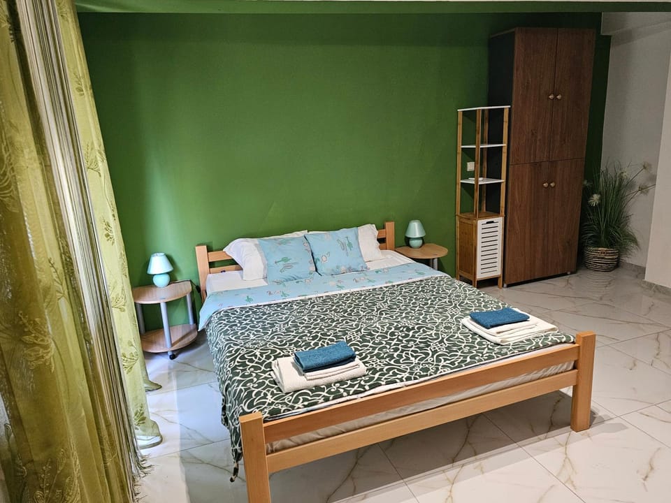 Bed, Photo of the whole room, Bedroom, towels, wardrobe