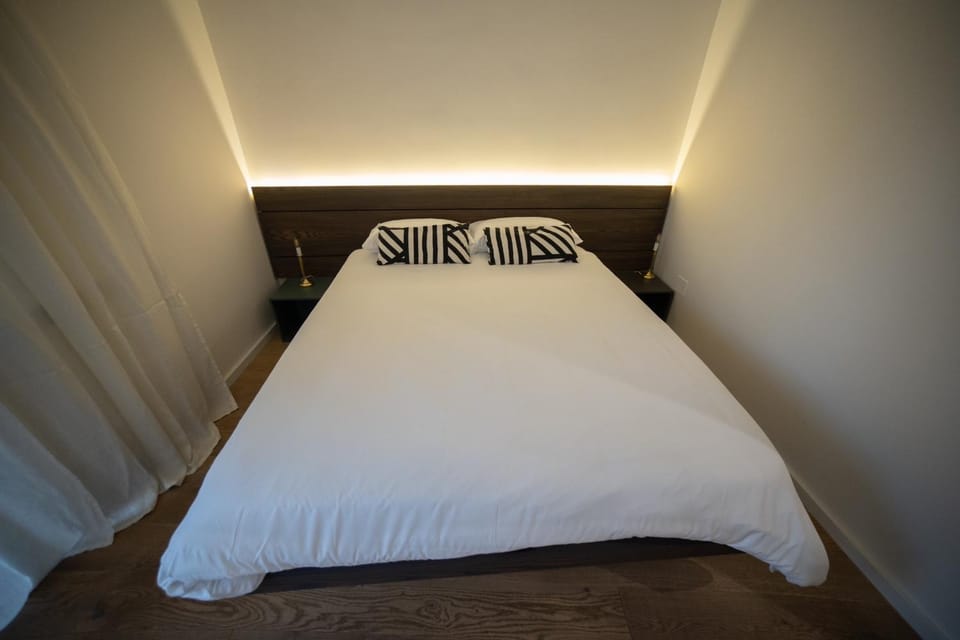 Bed, TV and multimedia