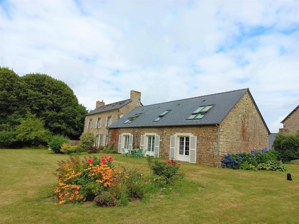 Property building, Garden view