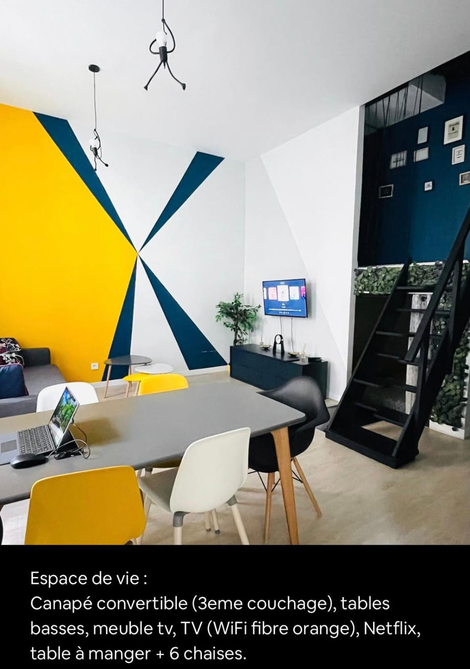 TV and multimedia, Living room, Seating area