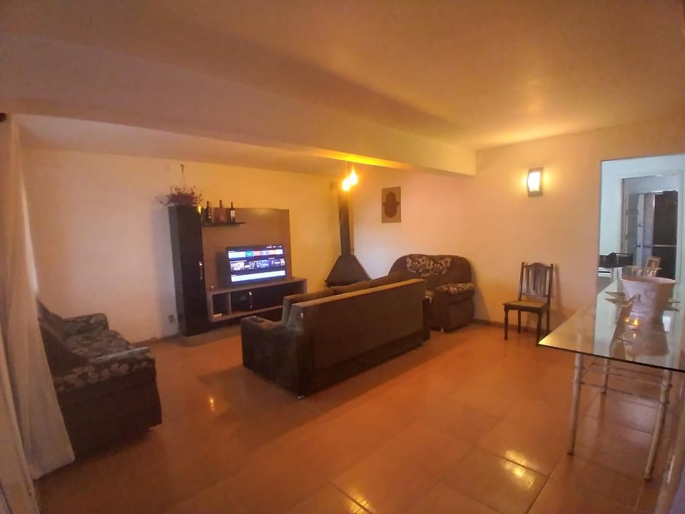 Casa com piscina Laranjal House in Pelotas