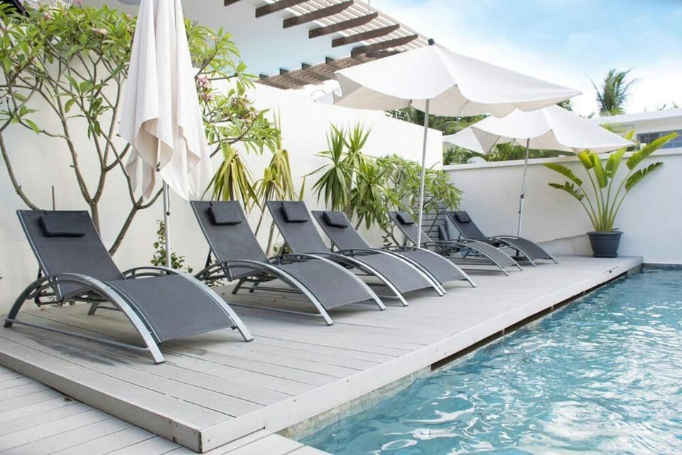 Luxury 2-bedroom apartment with shared pool 2 mins to Pereybere beach Apartment in Grand Baie