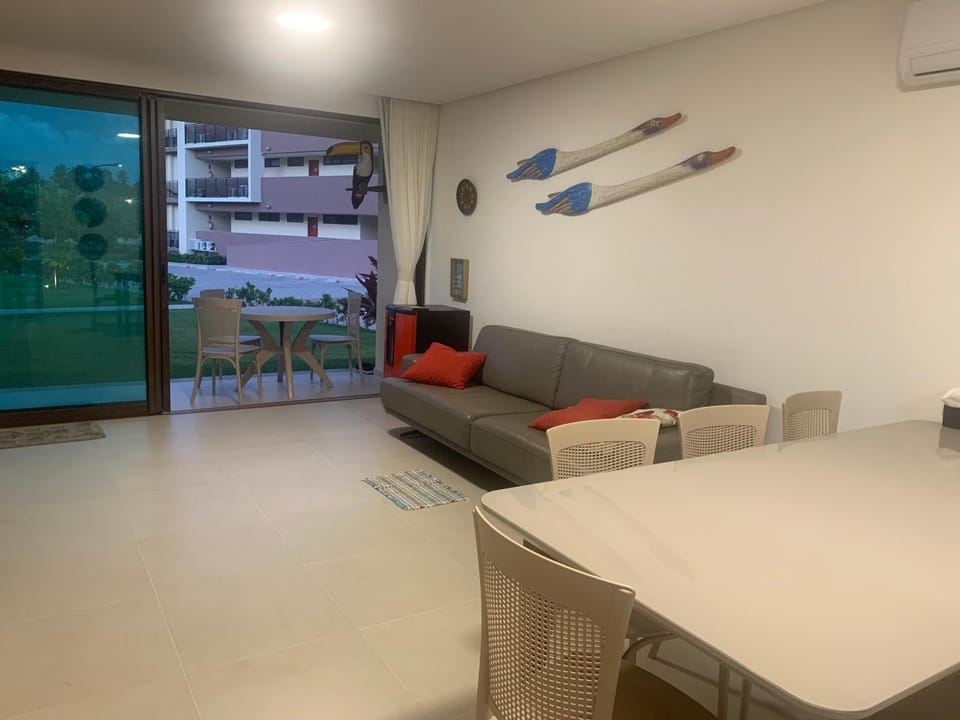 Living room, Seating area, Dining area, air conditioner