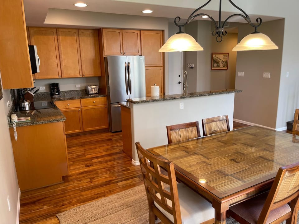 Dining area, kitchen