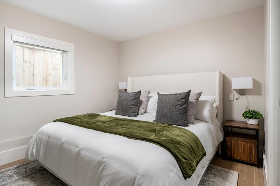 Bed, Bedroom
