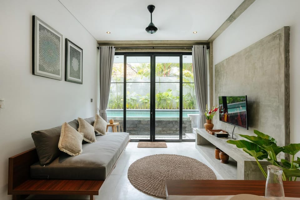 TV and multimedia, Living room, Seating area