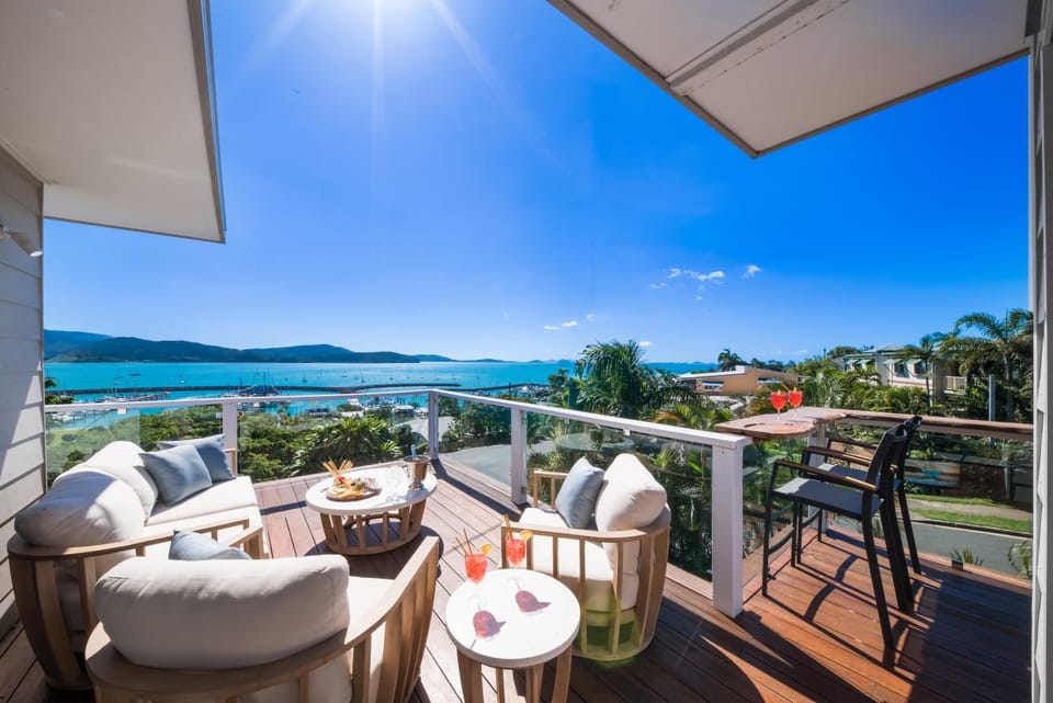 Nautical Views - Airlie Beach House in Airlie Beach