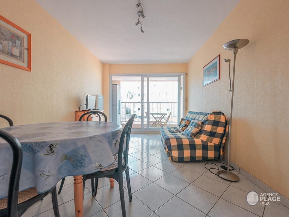 Appartement plage et commerces, balcon, tout confort Apartment in Les Sables-d'Olonne