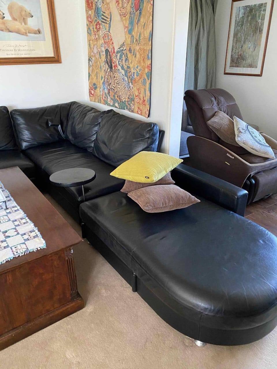 Living room, Seating area