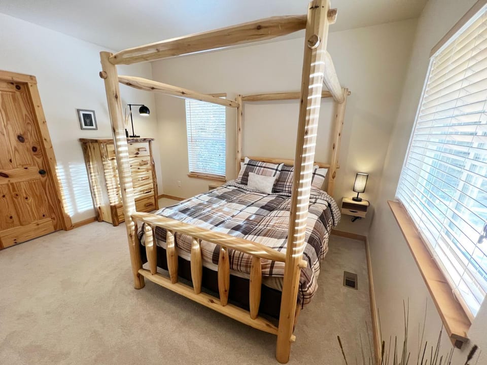 Bristlecone Cabin Cabin in Park County