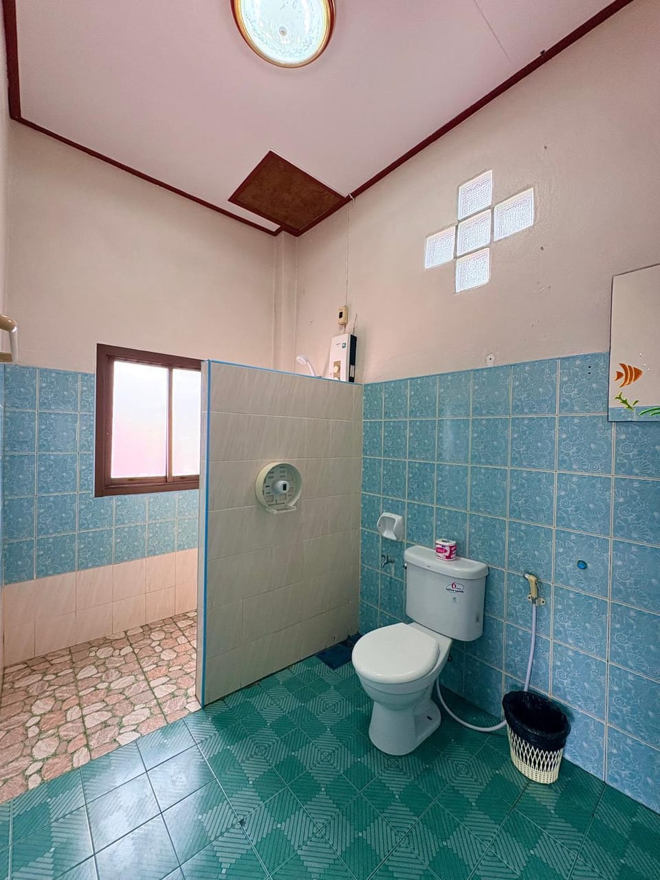 Shower, Toilet, Bathroom