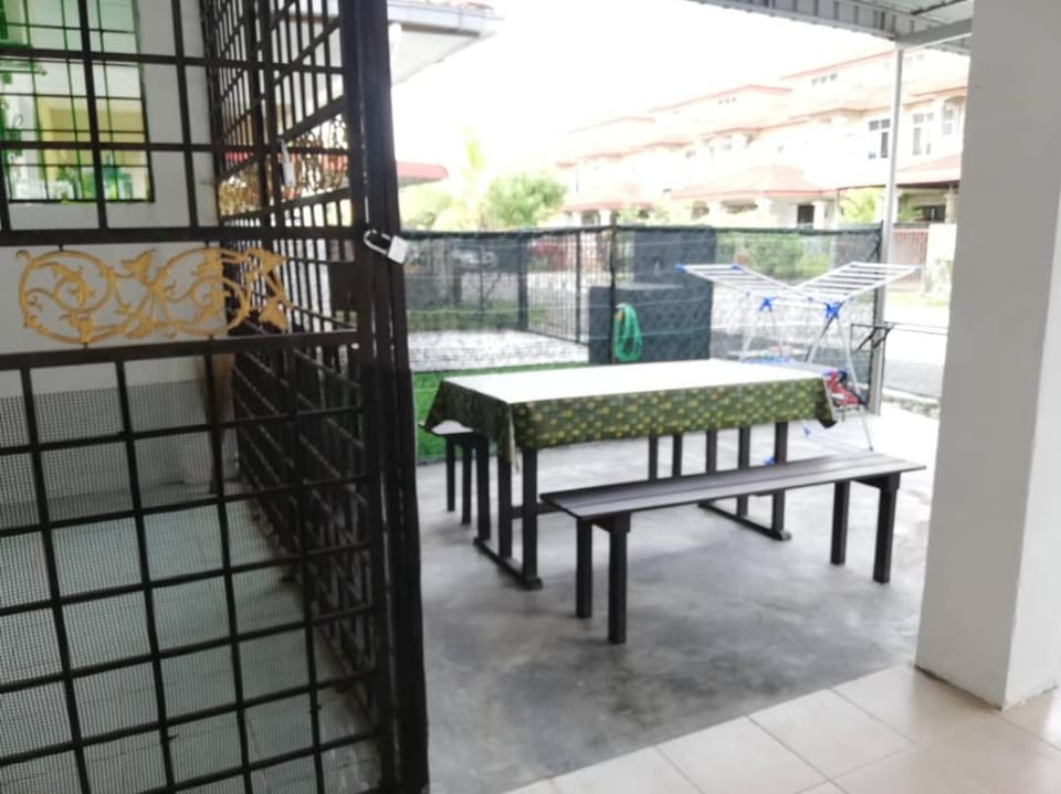 D'Haja 17 KLIA SEPANG with 2 Airconds & Wi-Fi House in Selangor, Malaysia