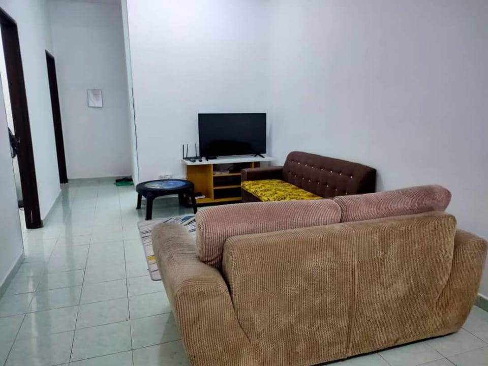D'Haja 17 KLIA SEPANG with 2 Airconds & Wi-Fi House in Selangor, Malaysia