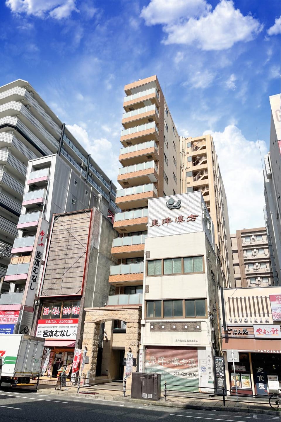 Property building, Day, Neighbourhood, Street view