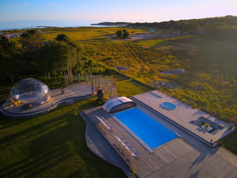 Pool view, Swimming pool