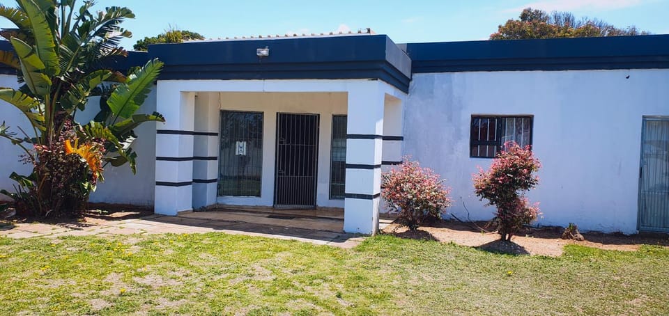 Sweet Home39 Guest House Summerstrand Bed and Breakfast in Port Elizabeth