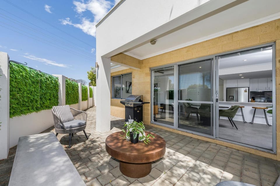 Property building, Other, Seating area