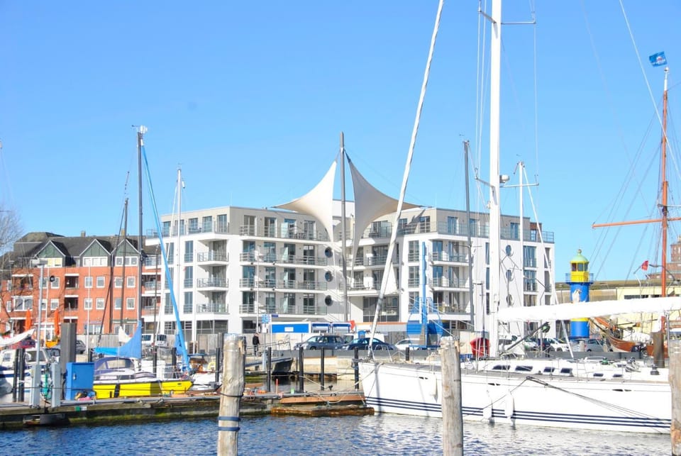 Apartment 1 "Nordlicht" - Blickrichtung Binnen- und Yachthafenoffenes Meer Apartment in Eckernförde