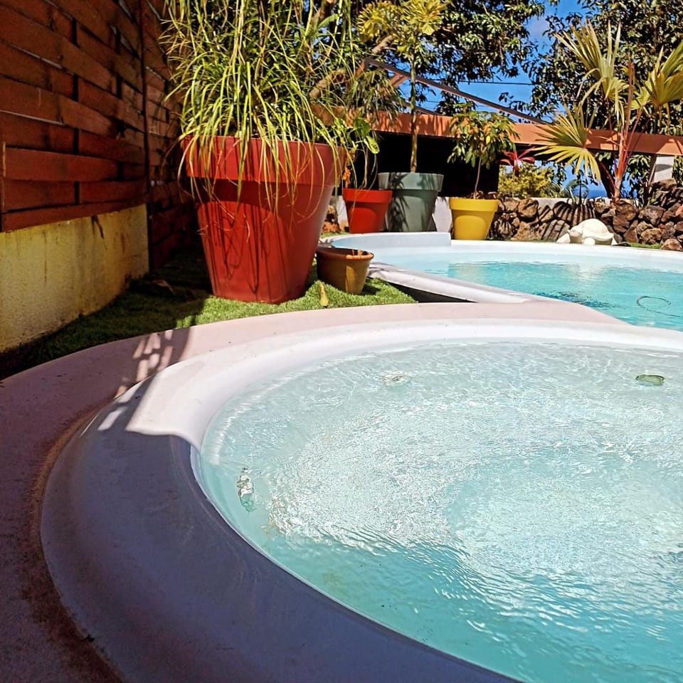 Hot Tub, Garden view, Swimming pool