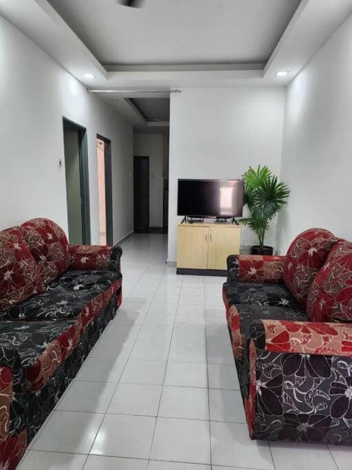 D'Haja 61 KLIA Sepang with 3 AIRCONDS & WiFi House in Selangor, Malaysia
