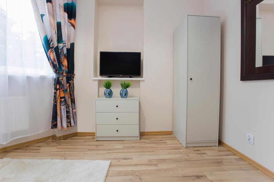 TV and multimedia, wardrobe