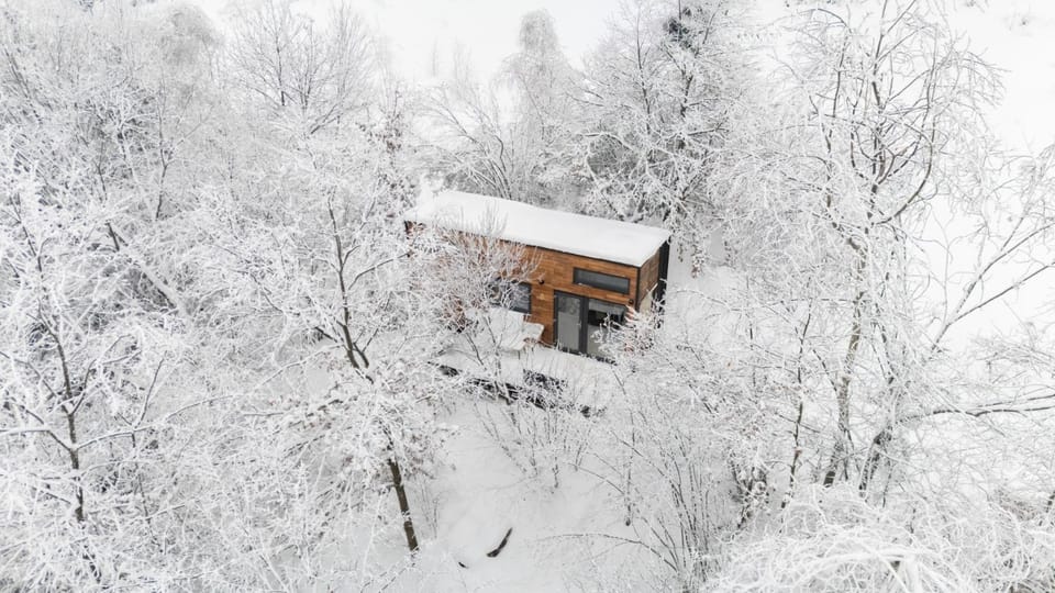 Property building, Natural landscape, Winter