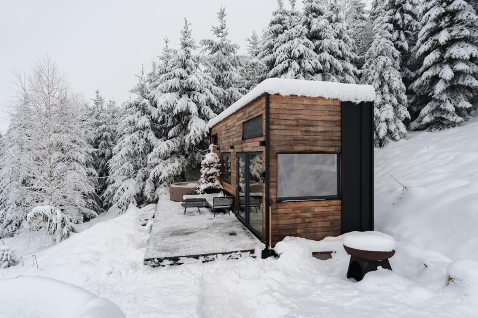 Property building, Natural landscape, Winter