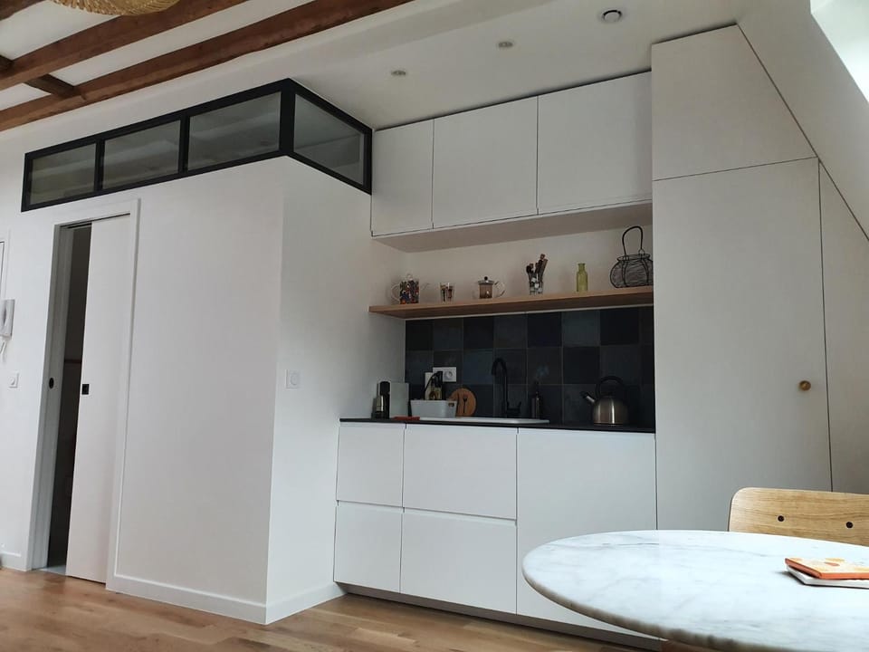 Kitchen or kitchenette