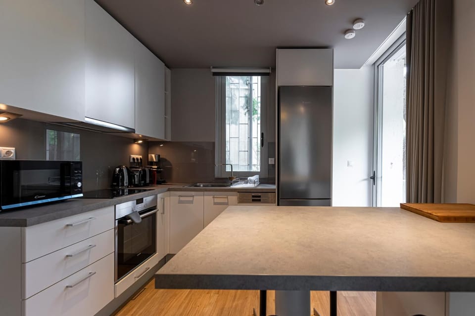 Kitchen or kitchenette, minibar, pet friendly, stove