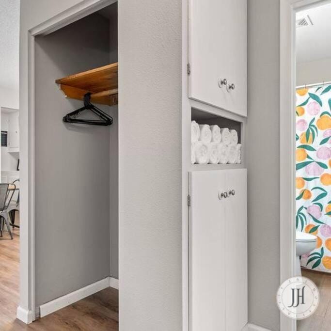 towels, wardrobe