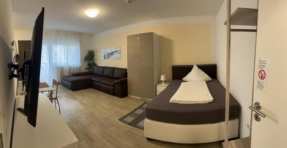 Sleep & Living FeWo Forst Apartment in Baden-Württemberg