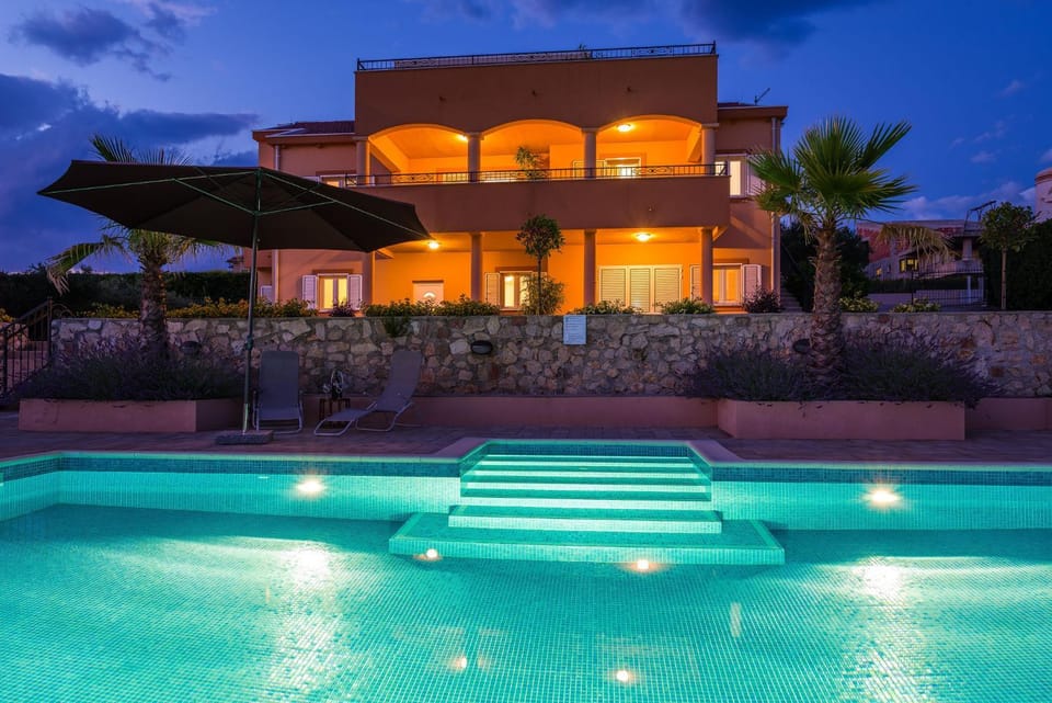 Property building, Swimming pool