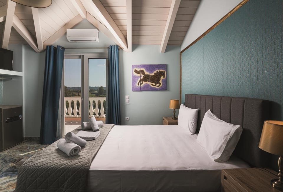 Bed, Photo of the whole room, Bedroom, air conditioner