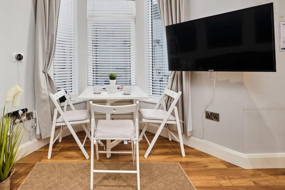 Chic Apt in the Heart of Portrush - Princess Green 2 Apartment in Portrush