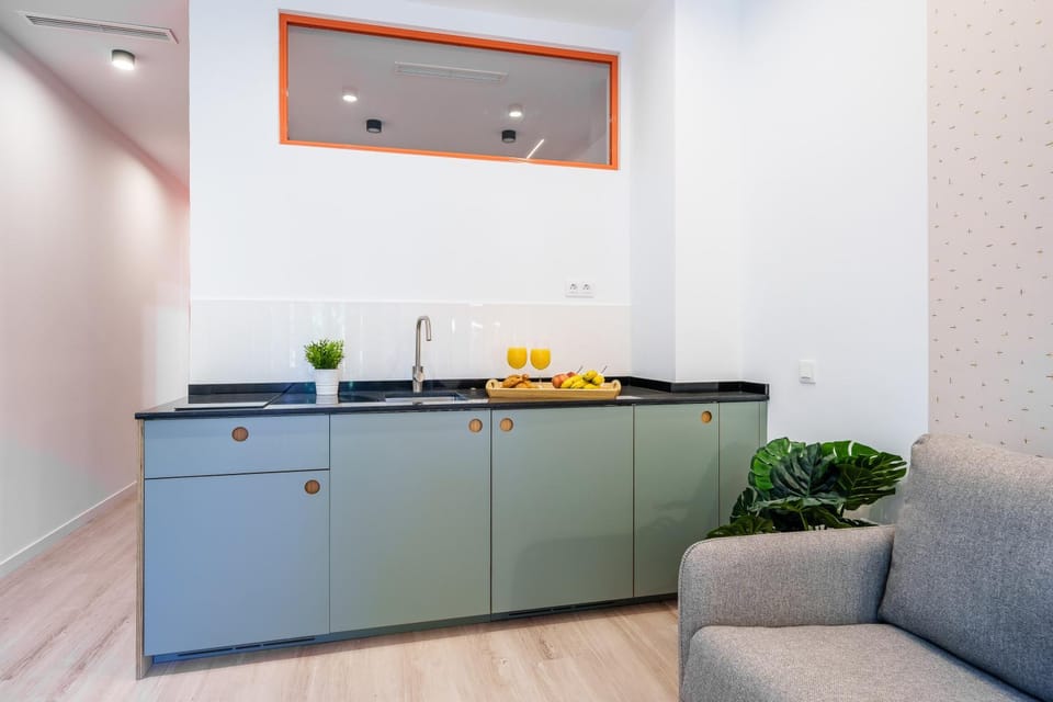 Kitchen or kitchenette