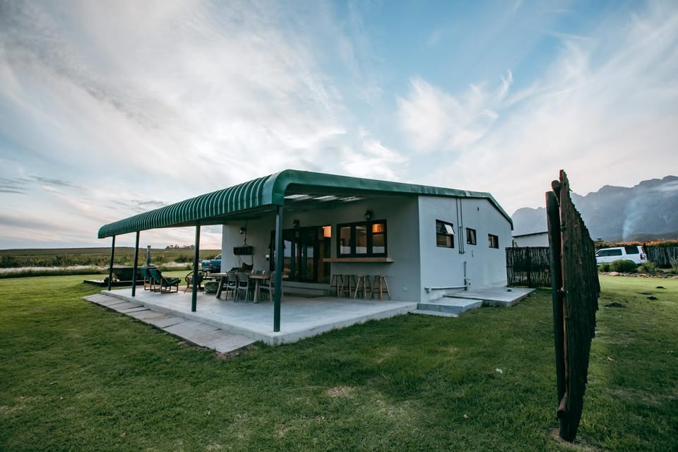 Farm stay near Greyton, Western Cottage. House in Western Cape