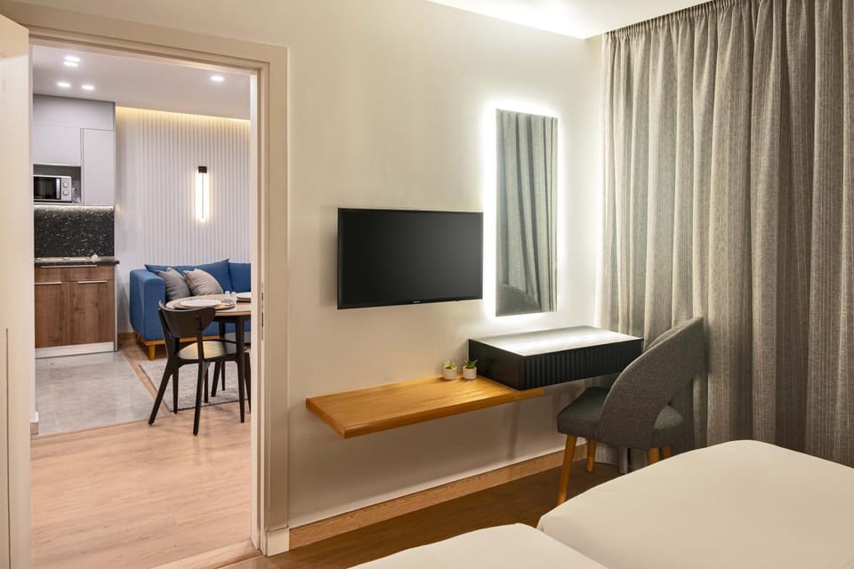 TV and multimedia, Living room, Seating area