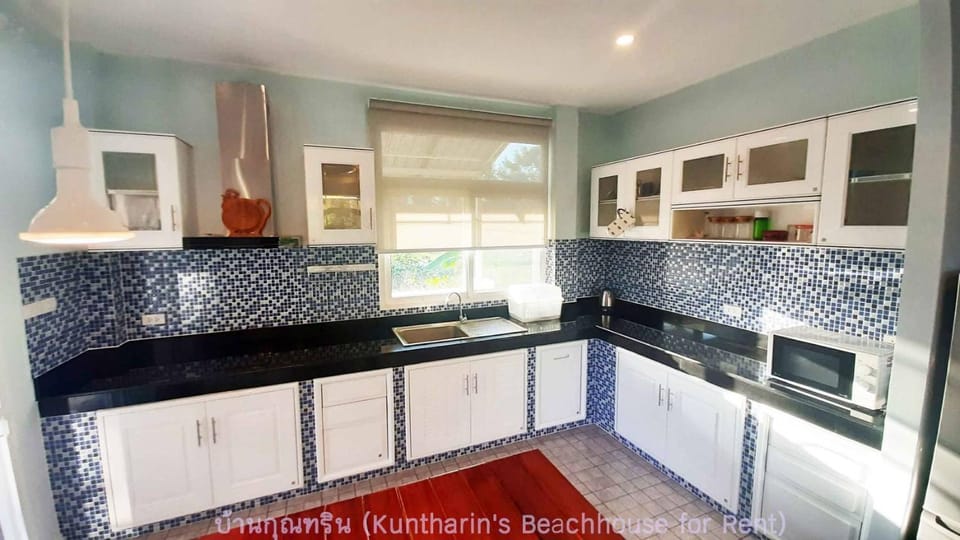 Resort house - 2 min walk to the beach House in Prachuap Khiri Khan, Thailand