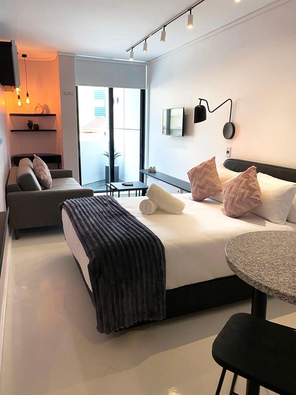 Stay Blissful at The Flamingo Apartment in Sea Point
