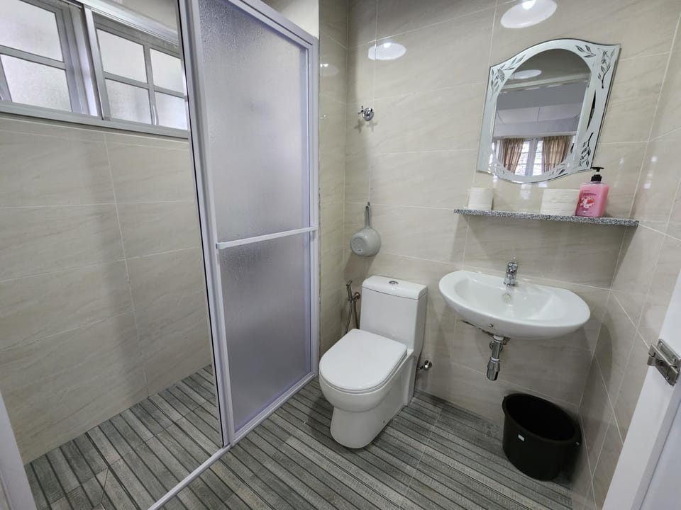 Shower, Bathroom, towels