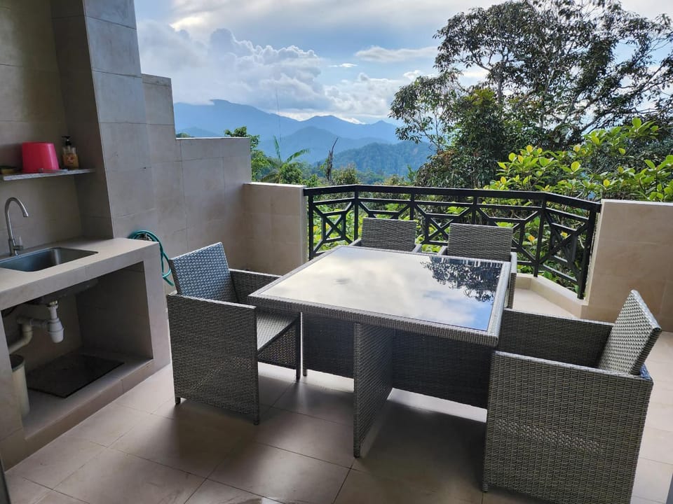 Balcony/Terrace, Mountain view